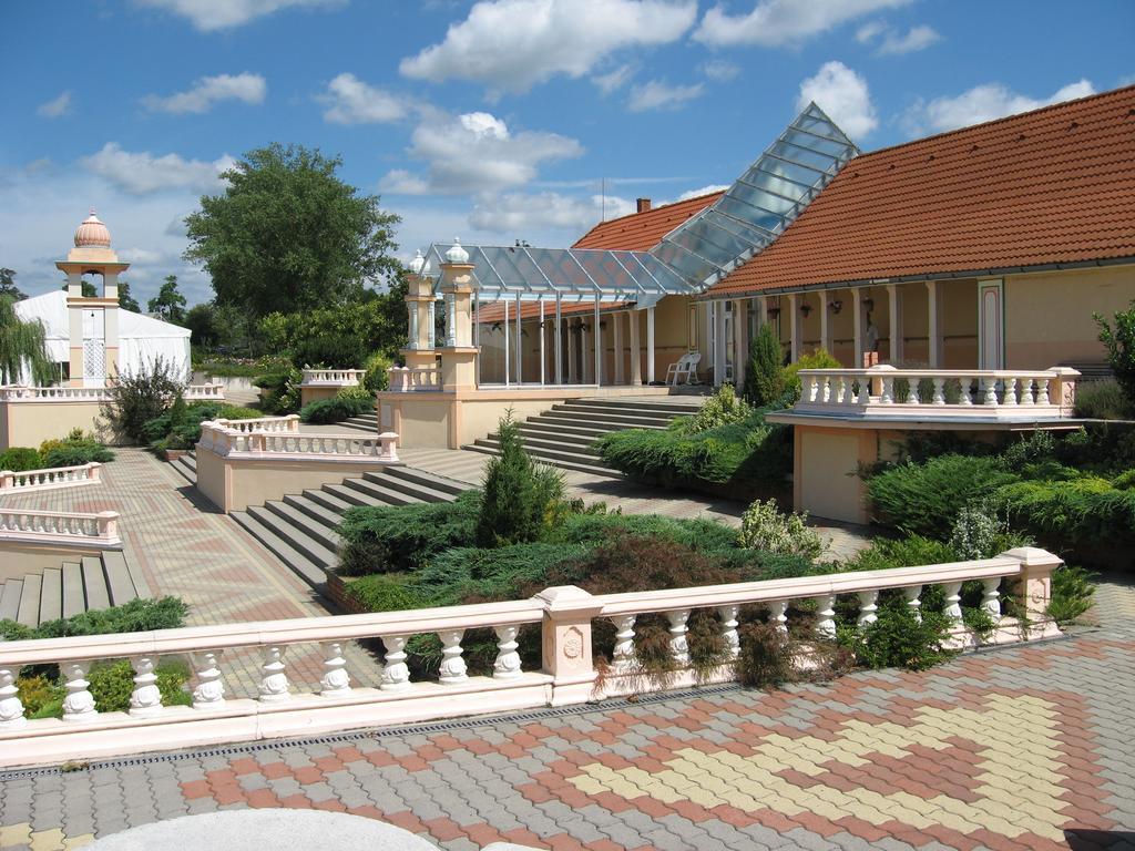 Kis Teniszhaz Ordacsehi Exterior photo